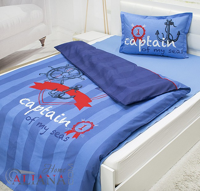 Детско спално бельо Captain - Качествено детско спално бельо от поликотън, подходящо за момченца с морски десен на котва, рул и вдъхновяващи надписи.