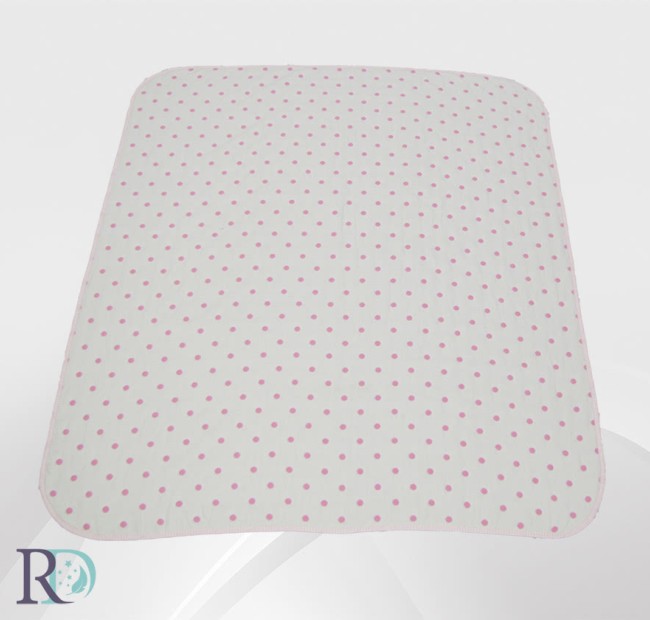 Бебешко Памучно Одеяло Розово на Точки - Памучно одеяло- двулицево, произведено от 100 % памук, в розово и бяло- на малки точки.