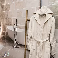 Дамски луксозен халат за баня Моника екрю - Уникален халат за баня подходящ и за подарък от плътен памук и много добра попиваемост.