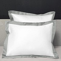 Италианско спално бельо Signoria Firenze Double White Silver 300TC нишки, Спалното Бельо - Магазин за спално бельо Италианско спално бельо Signoria Firenze Double White Silver 300TC нишки - Открийте идеалния баланс между елегантна простота и изискан комфорт с този двулицев спален комплект от колекцията Double на Signoria Firenze.