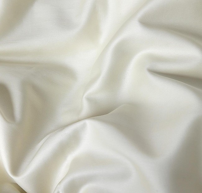 Чаршаф без ластик памучен сатен White Boutique Antique White - Премиум долен чаршаф White Boutique в елегантен бял оттенък Antique White.