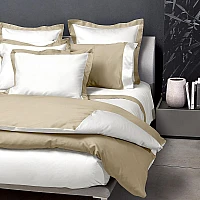 Италианско спално бельо Signoria Firenze Double White Taupe 300TC нишки, Спалното Бельо - Магазин за спално бельо Италианско спално бельо Signoria Firenze Double White Taupe 300TC нишки - Съчетавайки свежест и стил за младия дух, този съвременен спален комплект от колекцията Double на Signoria Firenze предлага модерна визия с контрастни бордове, голяма практичност и