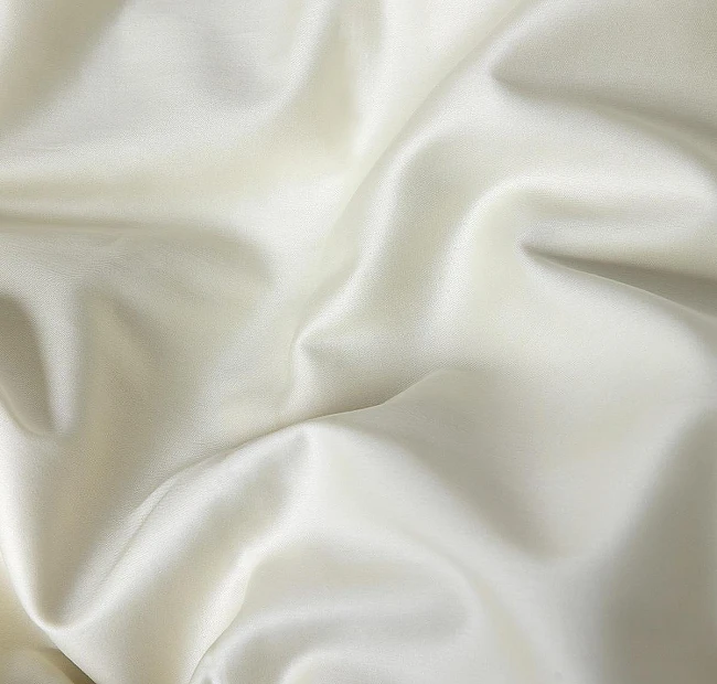 Чаршаф без ластик памучен сатен White Boutique Antique White, Спалното Бельо - Магазин за спално бельо Чаршаф без ластик памучен сатен White Boutique Antique White - Премиум долен чаршаф White Boutique в елегантен бял оттенък Antique White.