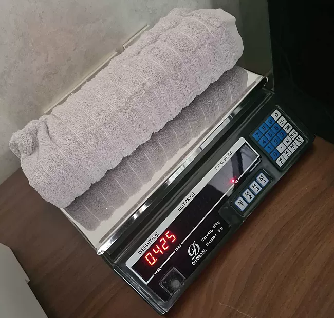 Качествена хавлиена кърпа Жули, Спалното Бельо - Магазин за спално бельо Качествена хавлиена кърпа Жули - Състав: 100% памук Плътност: 415 гр.