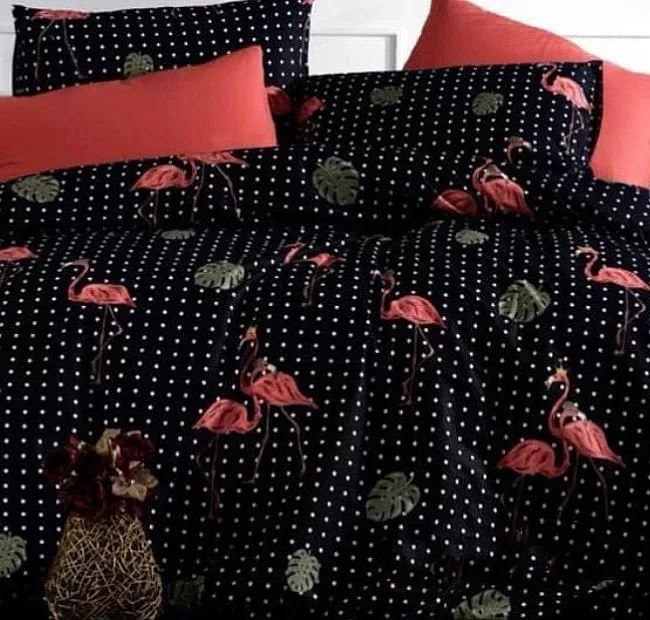 Спално бельо Flamingo в тъмно синьо, Спалното Бельо - Магазин за спално бельо Спално бельо Flamingo в тъмно синьо - Спално бельо Фламинго в тъмно синьо е прекрасно допълнение към всяка романтична спалня.