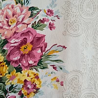 Прекрасно спално бельо Soft Flowers - Прекрасно спално бельо от качествен памучен плат в нежни цветя и орнаменти, които се преплитат хармонично и изискано.