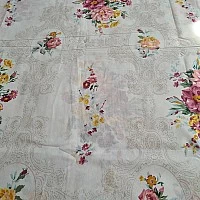 Прекрасно спално бельо Soft Flowers - Прекрасно спално бельо от качествен памучен плат в нежни цветя и орнаменти, които се преплитат хармонично и изискано.