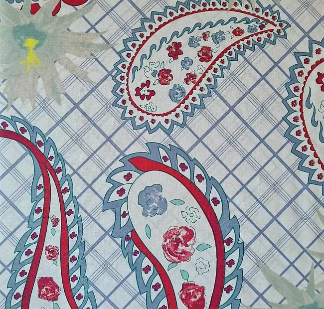 Луксозен спален комплект Paisley Cotton - Турско спално бельо от реномираната турска марка Isbir Yatak в красив и нежен десен на стилизирани орнаменти.